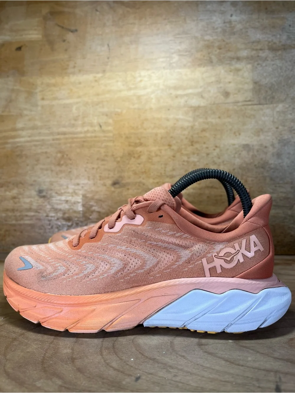 Hoka One One Arahi 6 Womens Size 7 Running Shoes Sneakers Sun Baked Orange